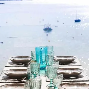 Beachfront Es Turo Apartment Colonia de Sant Jordi
